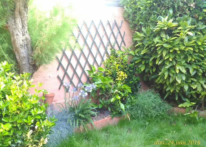 Сasa de vacaciones Maison Rénovée Près De La Avec Jardinet Et Wifi - Fr-1-485-4 Les Sables-dʼOlonne